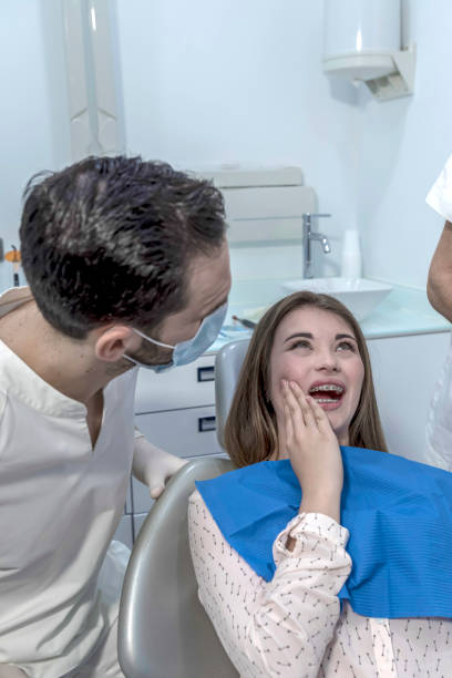 Best Broken or Cracked Tooth Emergency Dentist in Garden City Park, NY